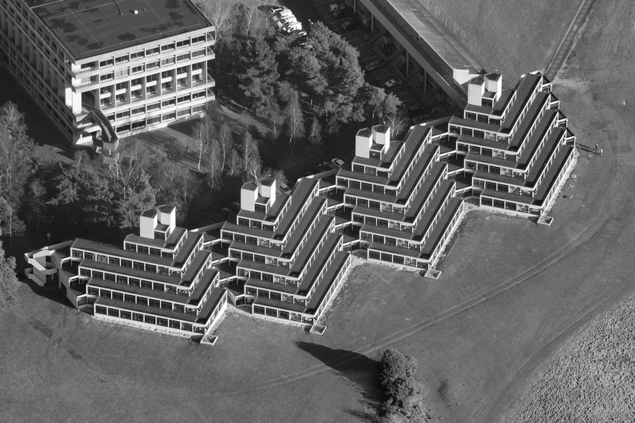 Denys Lasdun, The Modern House