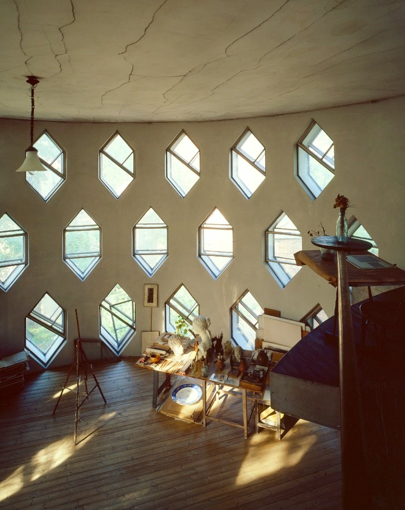 Melnikov House, The Modern House