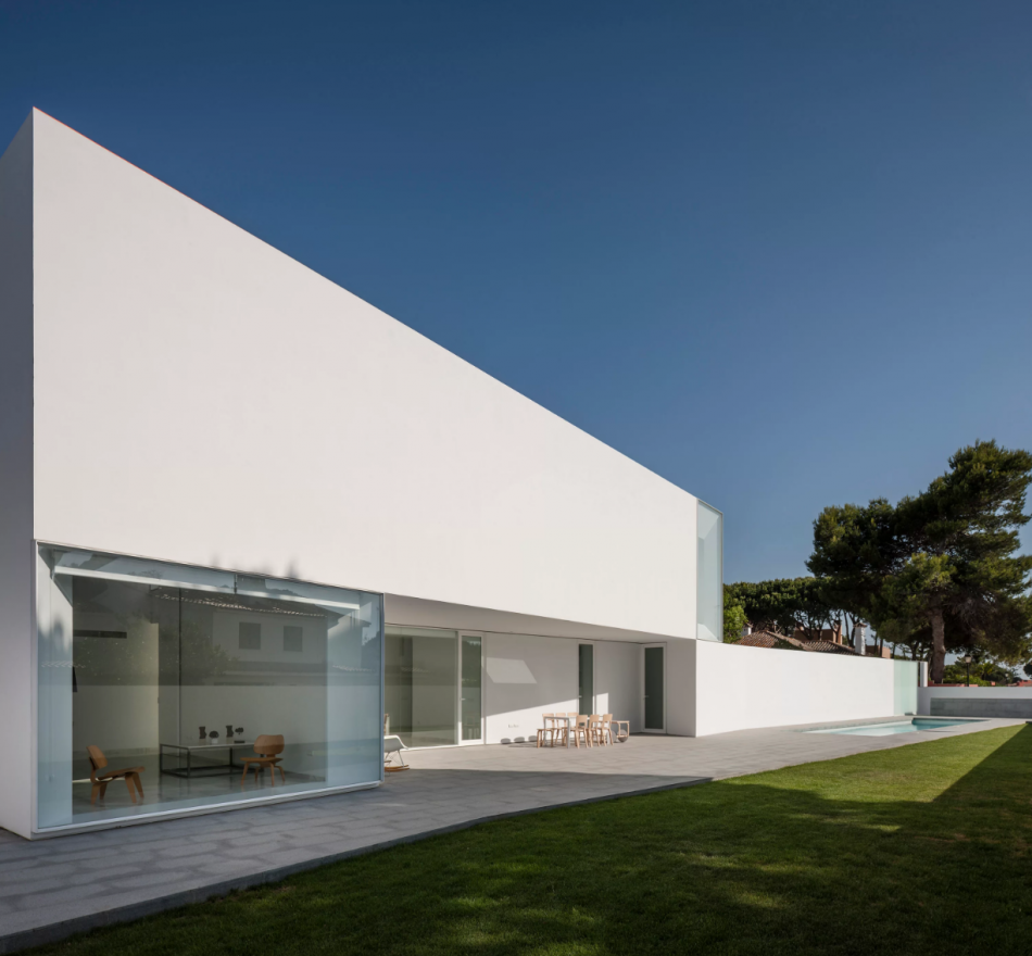 House by Adolfo Perez, The Modern House