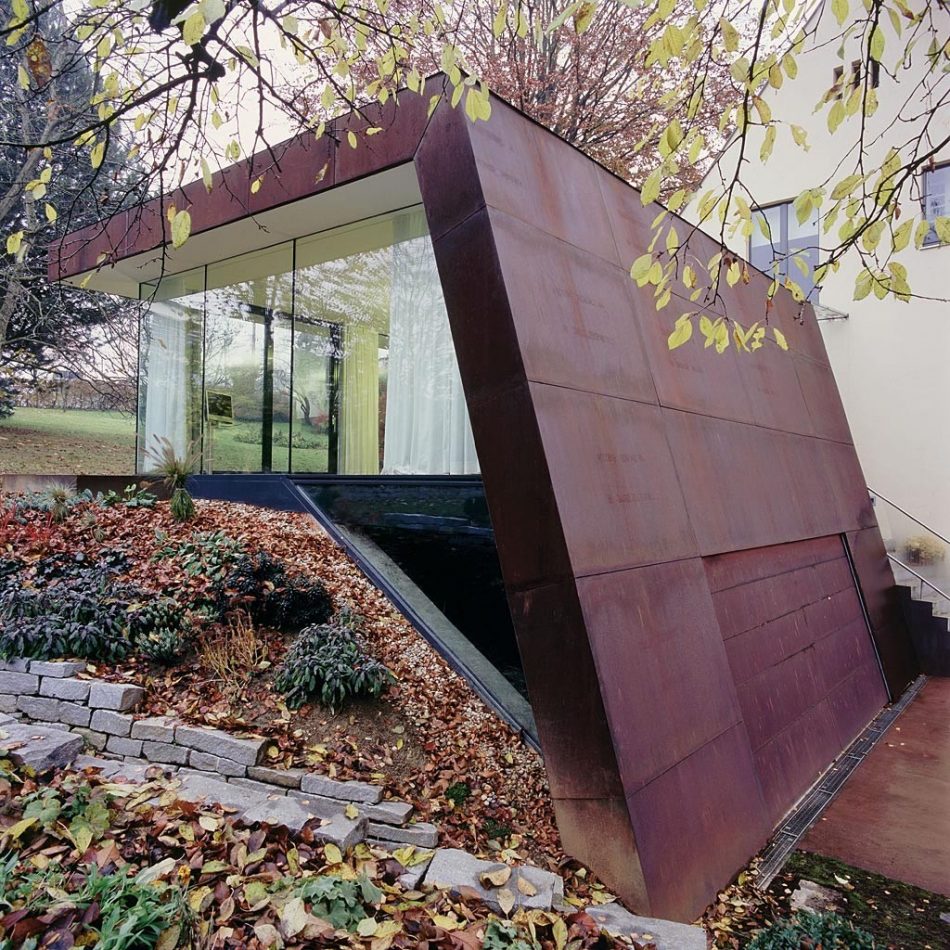 Folded Corten House, The Modern House