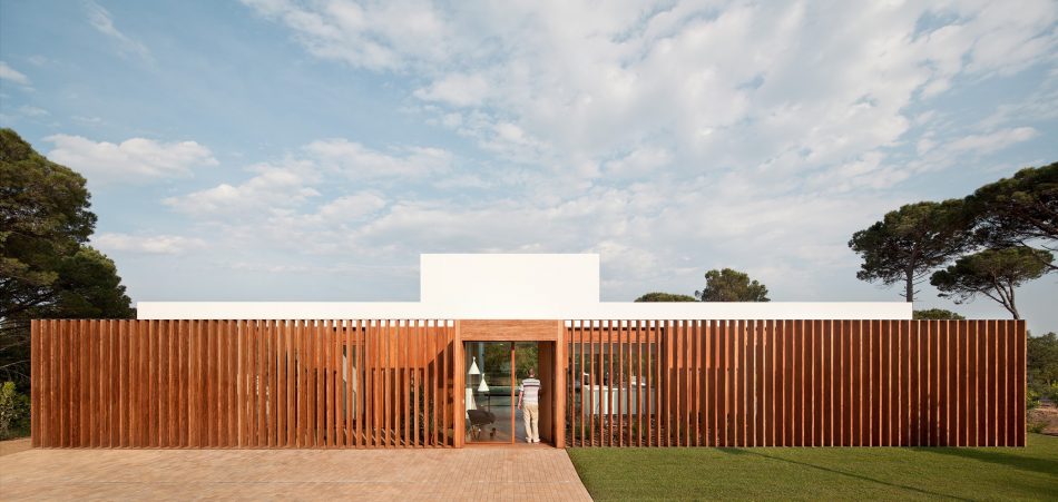 SIFERA House, Josep Camps & Olga Felip, The Modern House