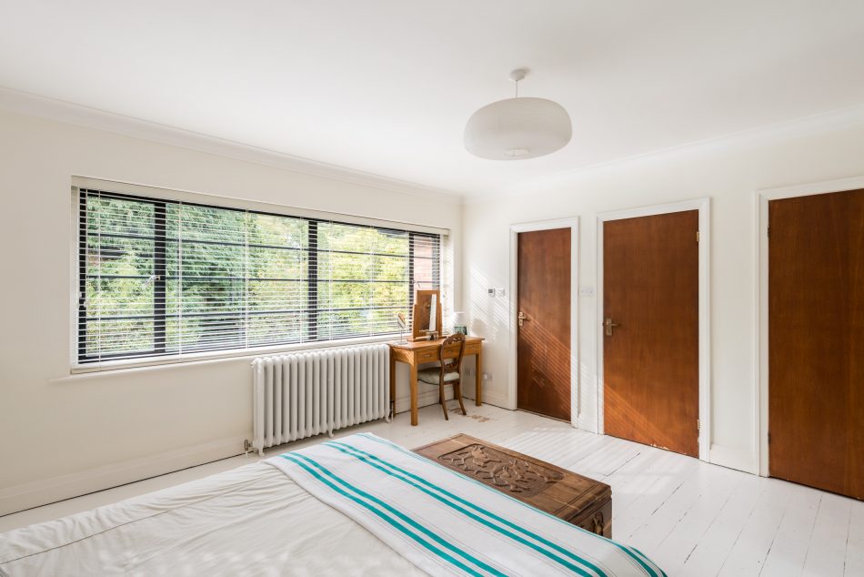 Kenley Hayes Lane, London CR8 The Modern House