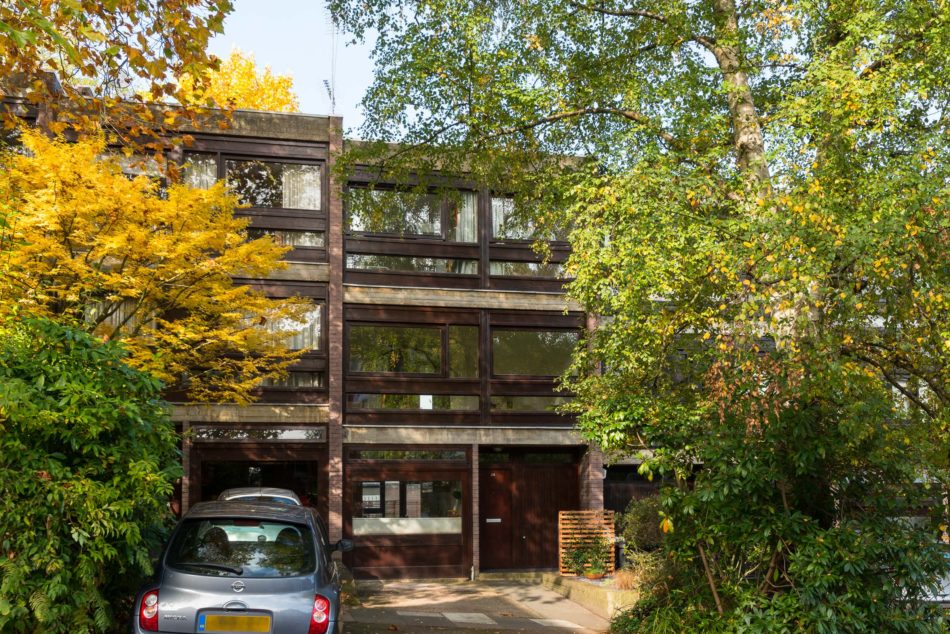 Jacksons Lane, London N6, The Modern House