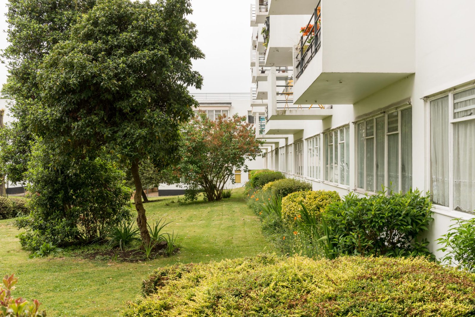 London flats with outdoor space for sale