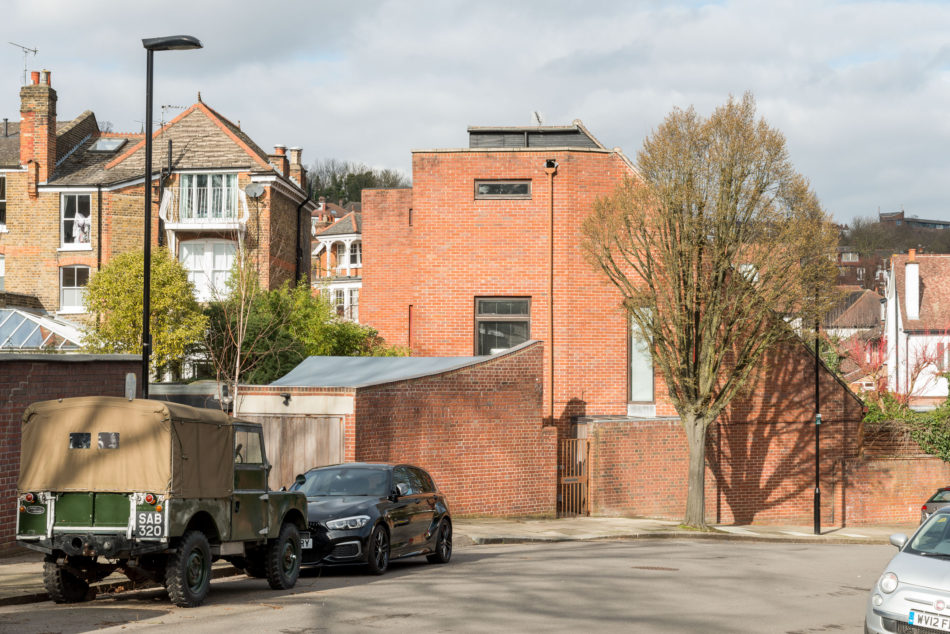 55 Woodland Gardens N10 Fasci Garden