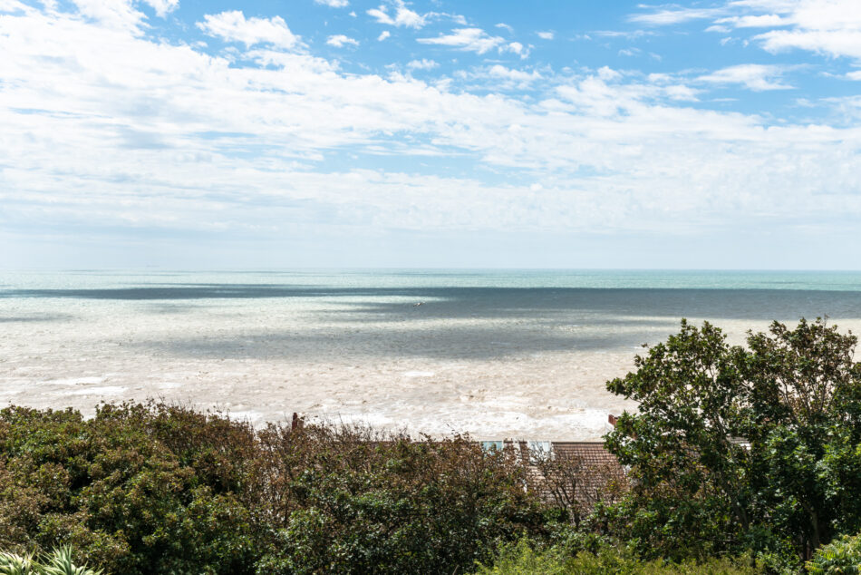 For Sale West Hill Road, St LeonardsonSea, East Sussex The Modern