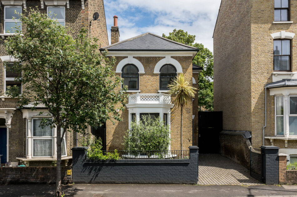 For Sale Cricketfield Road III, London E5 The Modern House