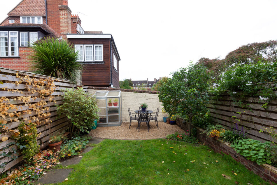 For Sale Devon Bank, Guildford, Surrey The Modern House