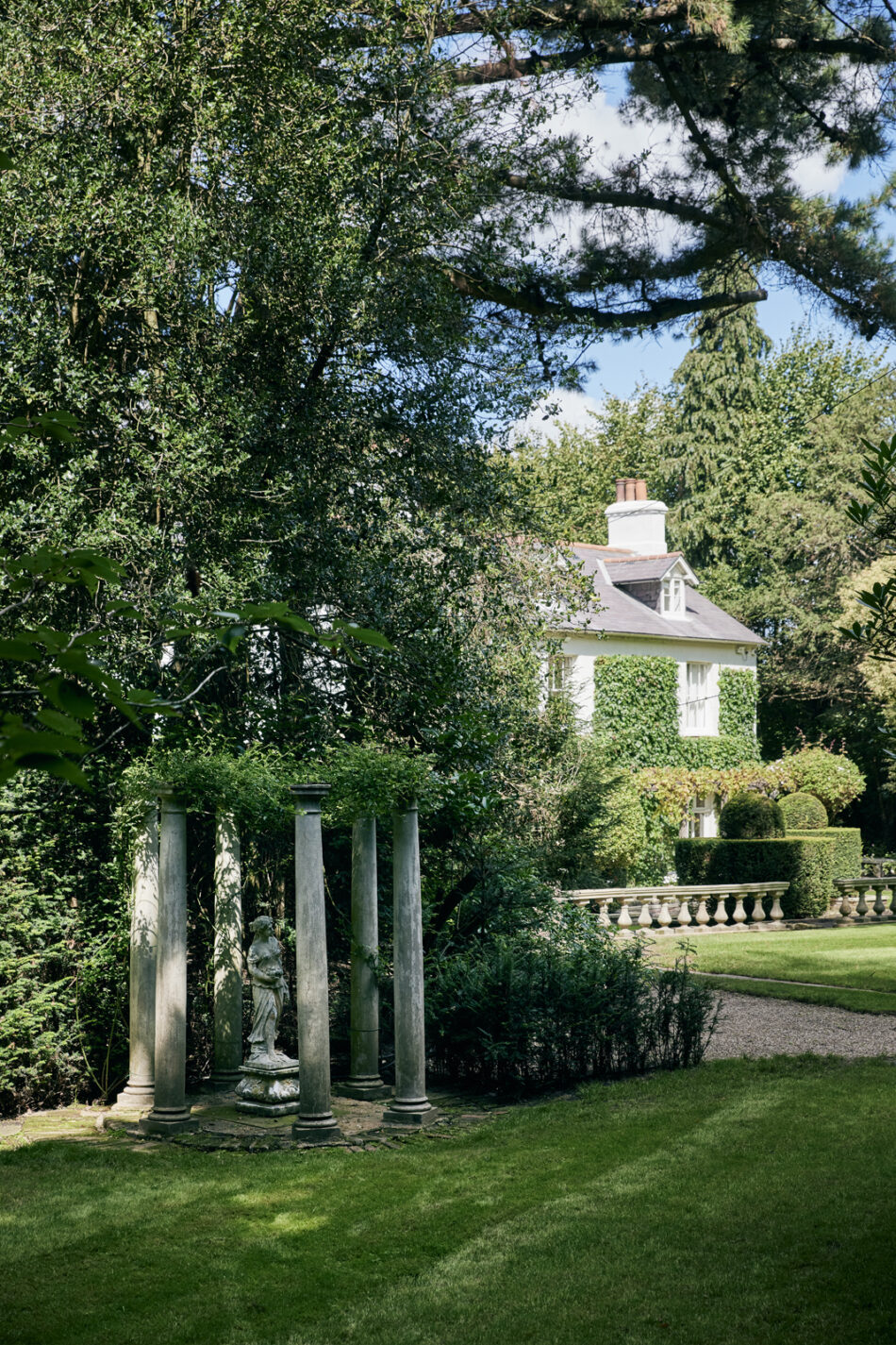 For Sale Elmbridge, Surrey The Modern House