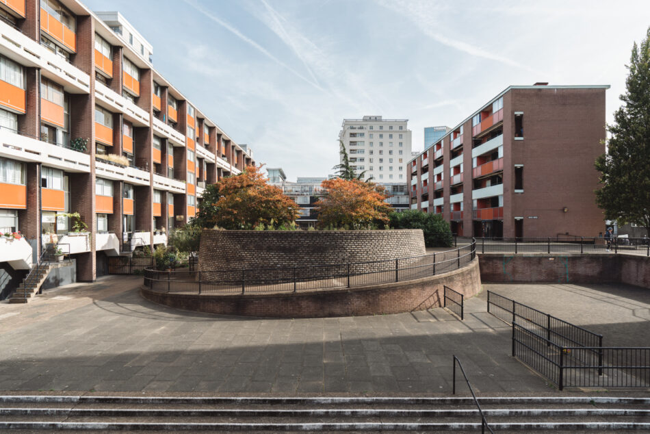 For Sale Hatfield House, Golden Lane Estate, London EC1 The Modern House