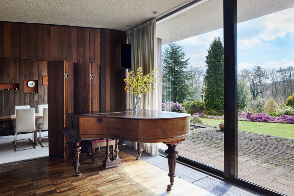 For Sale Rotherfield Road, HenleyonThames, Oxfordshire The Modern