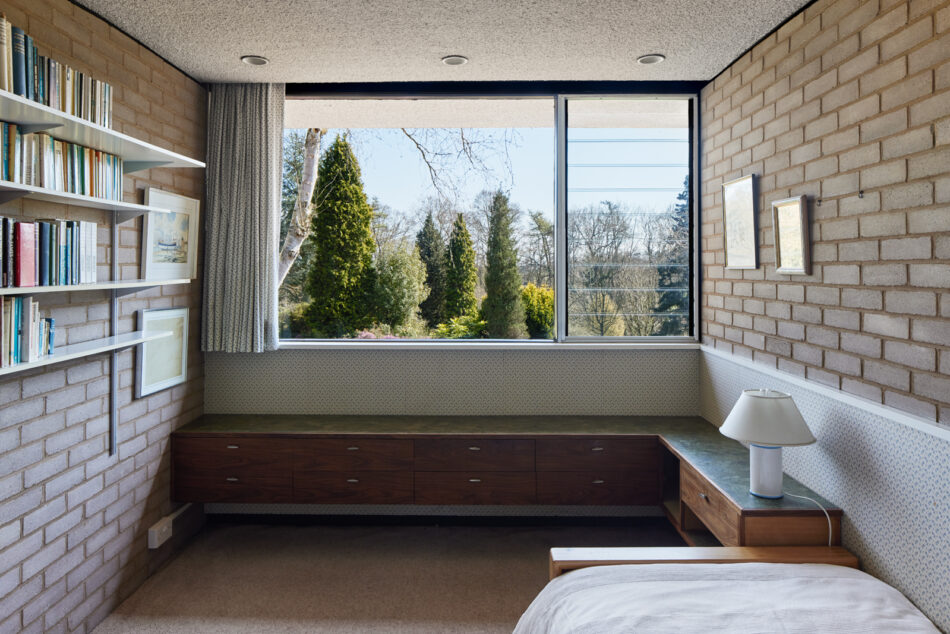 For Sale Rotherfield Road, HenleyonThames, Oxfordshire The Modern