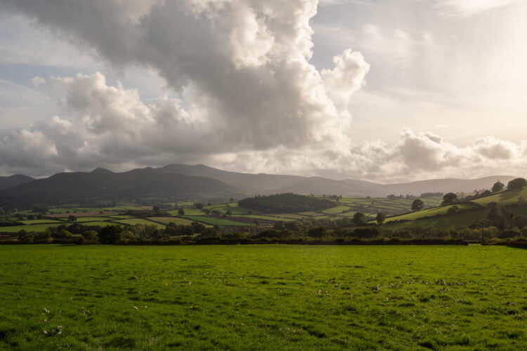 Ty Hedfan, Pontfaen, Powys