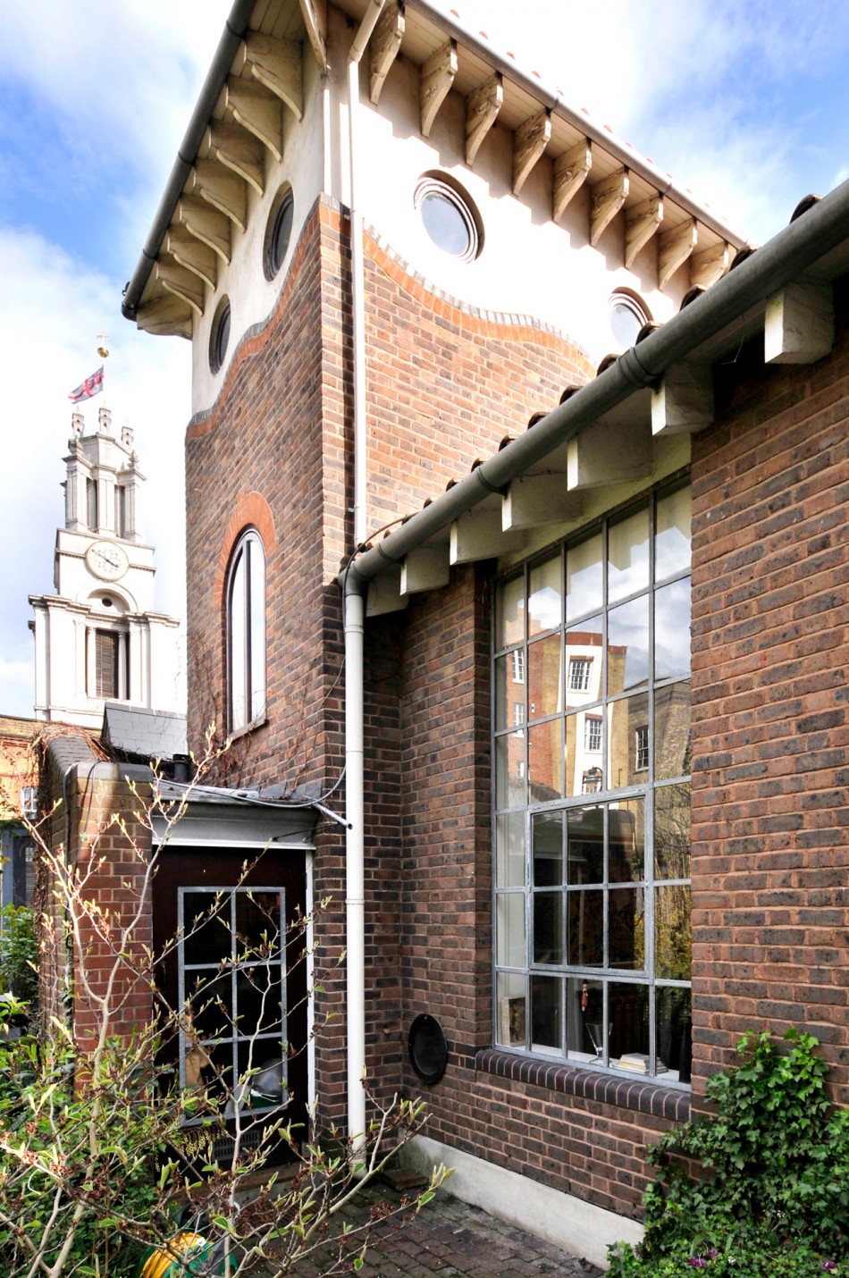 Newell Street Limehouse, London E14 The Modern House